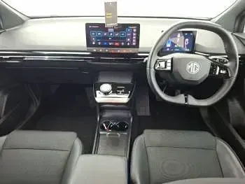 Used MG MG4 EV Trophy 149 kW (203 HP) 2023 White Hatchback