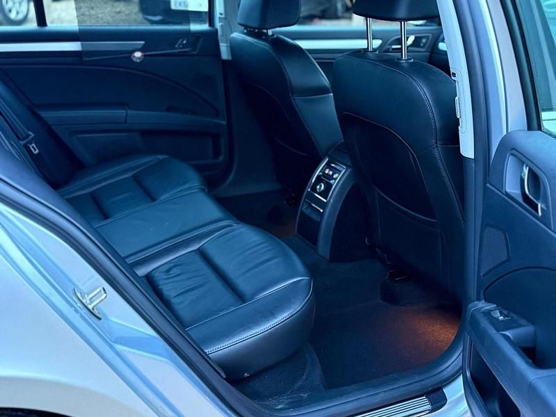 Used Skoda Superb Elegance 140 HP (102 kW) 2014 Silver Hatchback