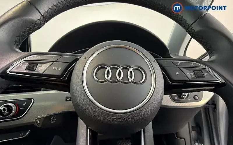 Used Audi A4 Sport 150 HP (110 kW) 2023 Silver Sedan