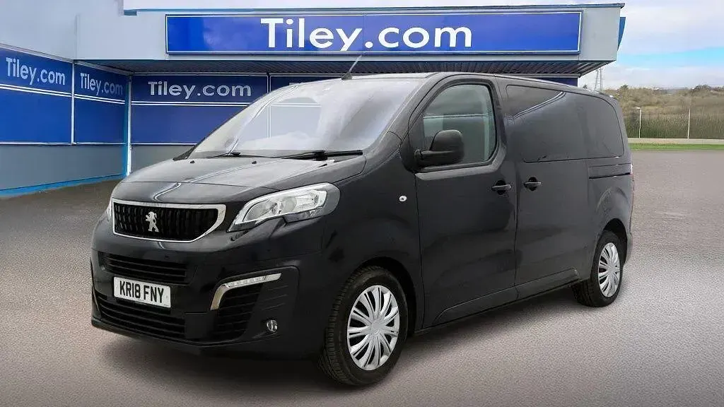 Begagnad Peugeot Traveller Active 2018 Svart Minibuss