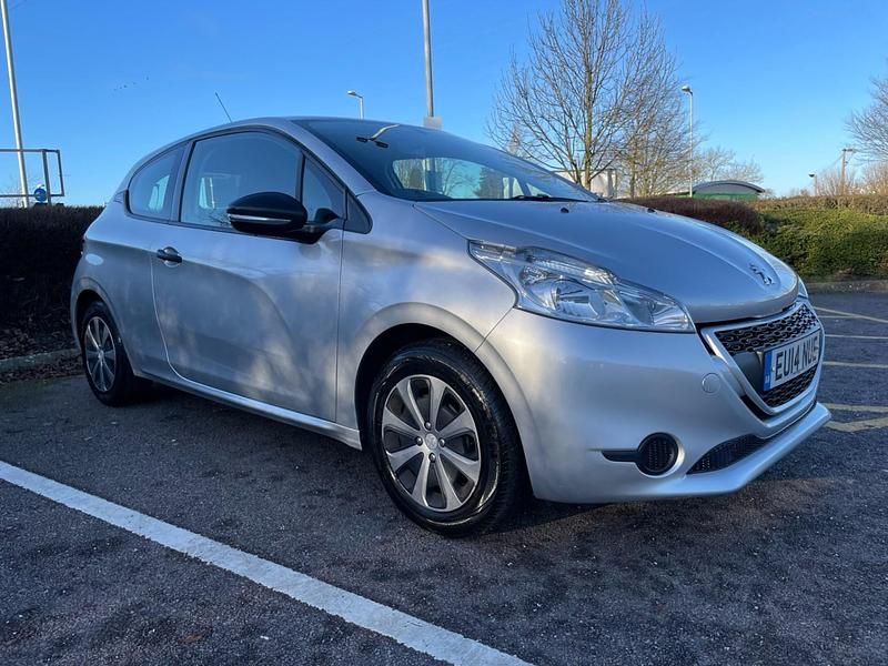 Used Peugeot 208 Access 67 HP (49 kW) 2014 Silver Hatchback
