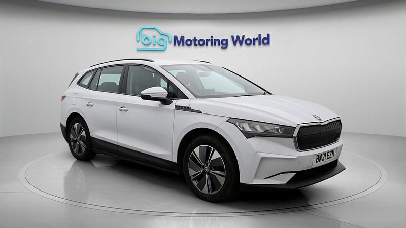 White Used 2021 Skoda Enyaq iV Loft SUV | £14,500 (Fair price) - Image 1/4