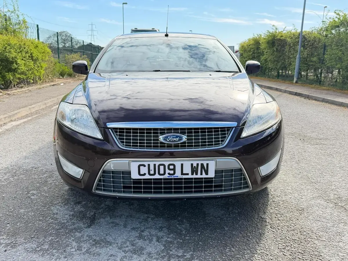 Used Ford Mondeo Titanium 2009 Red Hatchback