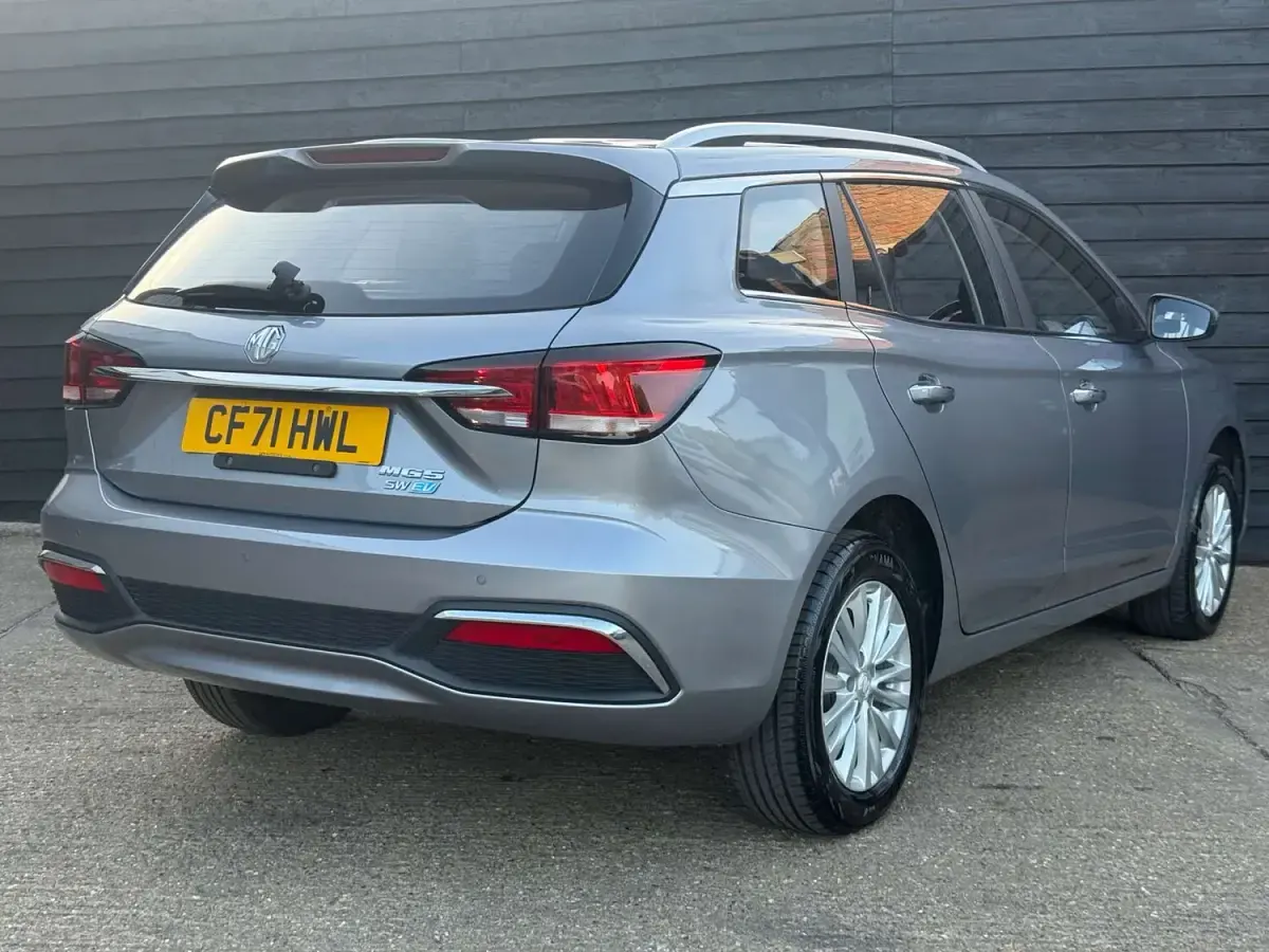 Used MG MG5 EV Exclusive 114 kW (156 HP) 2021 Silver Estate