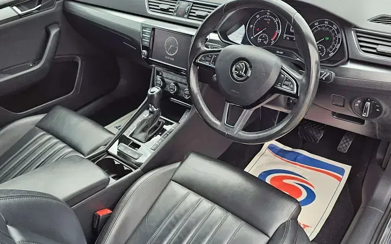 Used Skoda Superb SE L Executive 190 HP (139 kW) 2016 Grey Estate