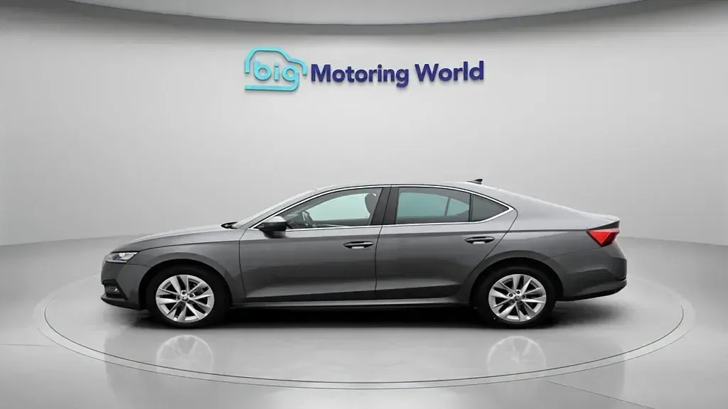 Używany Skoda Octavia SE L 150 KM (110 kW) 2023 Szary Hatchback