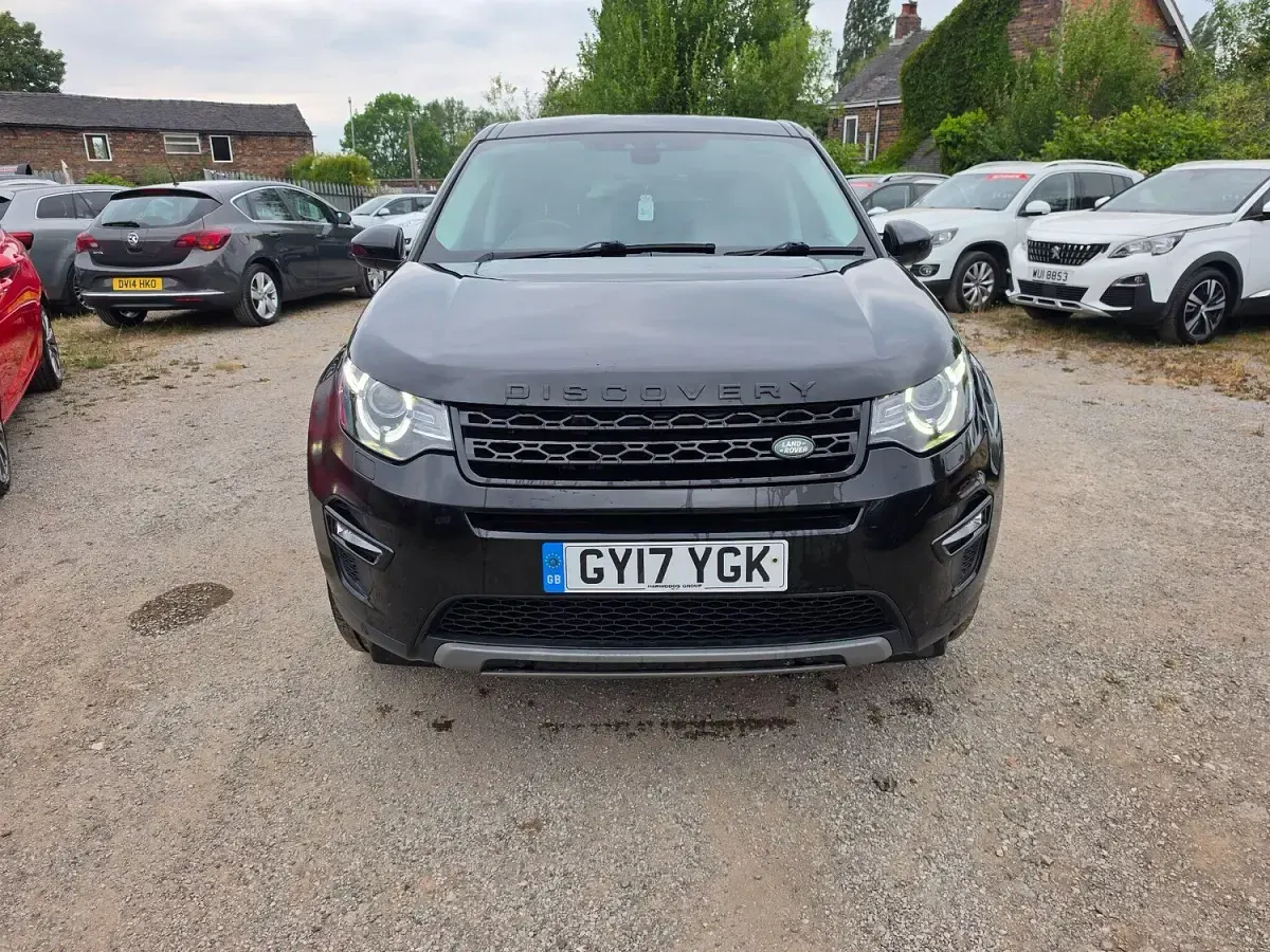 Used Land Rover Discovery Sport HSE 180 HP (132 kW) 2017 Black SUV