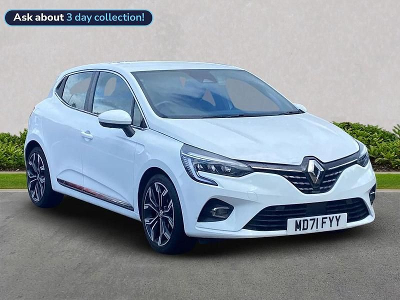 White Used 2022 Renault Clio V Version S Hatchback | £12,714 (Fair price) - Image 1/1