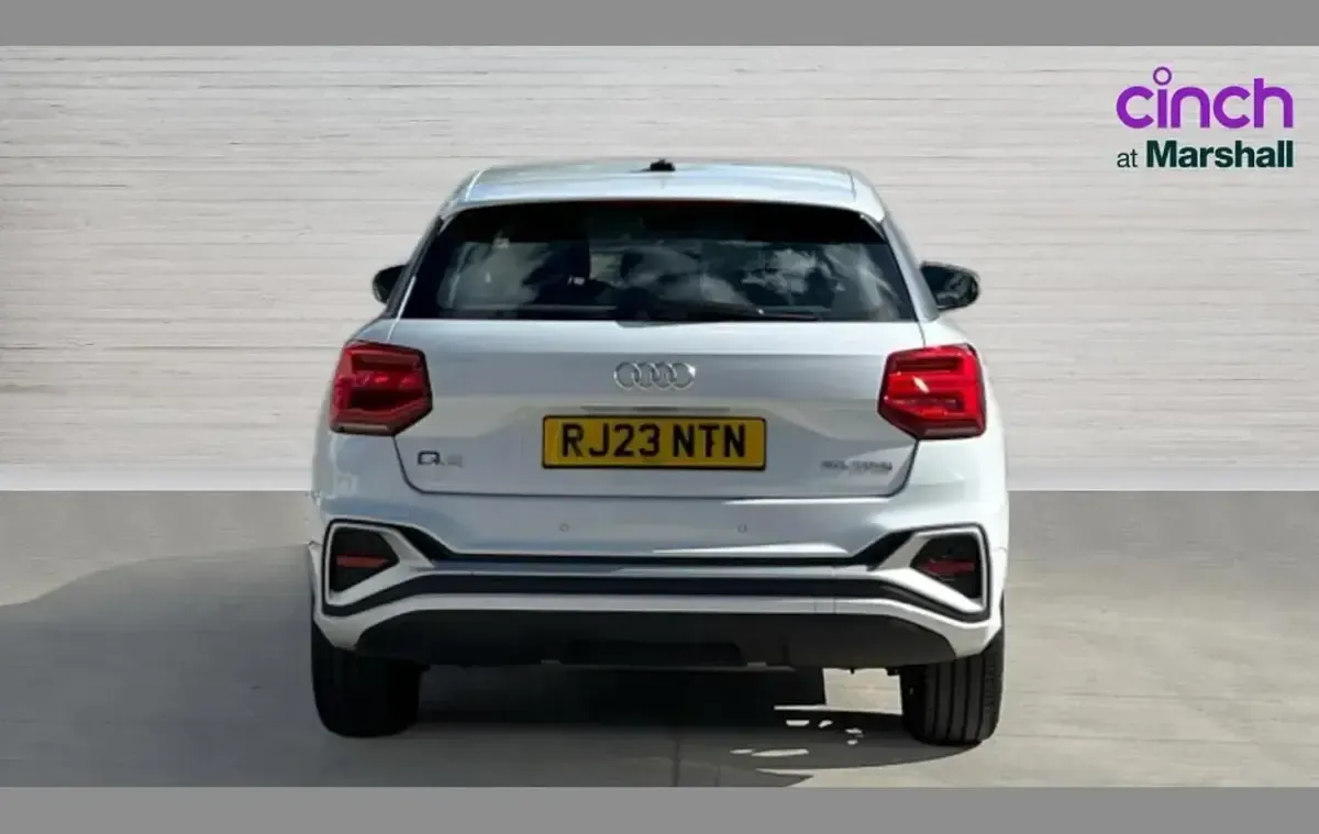 Used Audi Q2 S-Line 147 HP (108 kW) 2023 White SUV