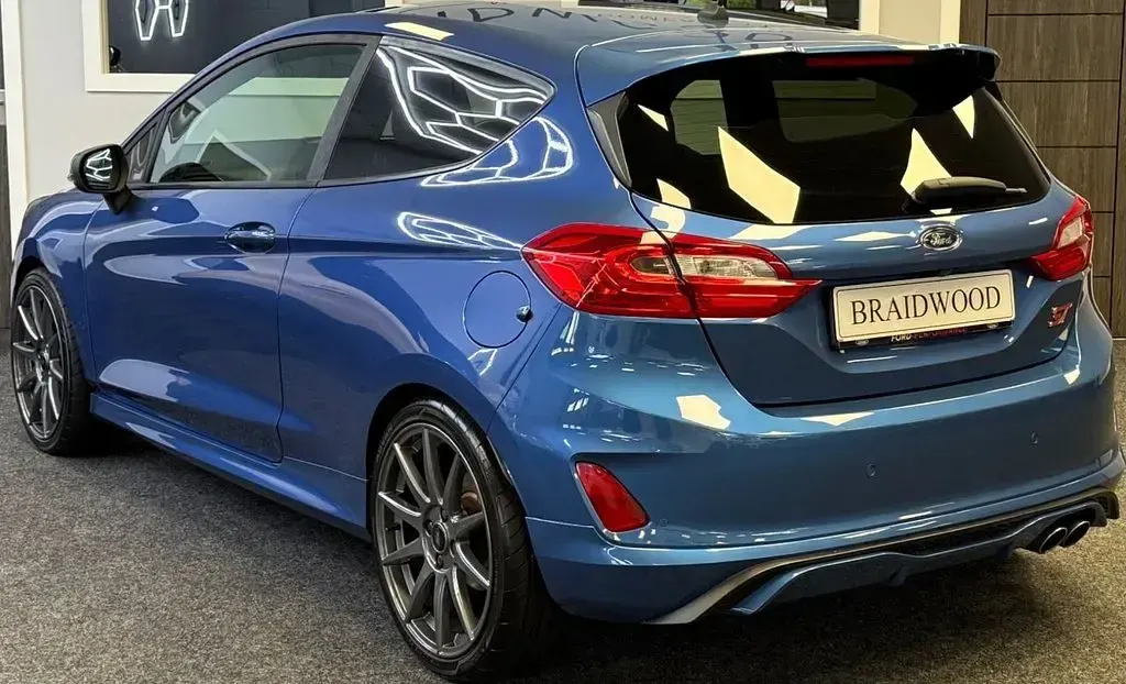 Used Ford Fiesta ST 200 HP (147 kW) 2018 Blue Hatchback