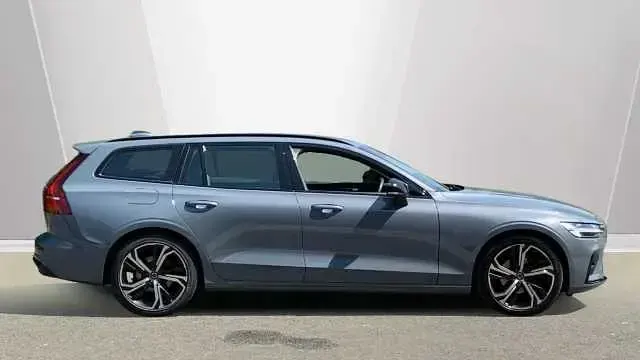 Used Volvo V60 Plus 161 HP (118 kW) 2024 Estate