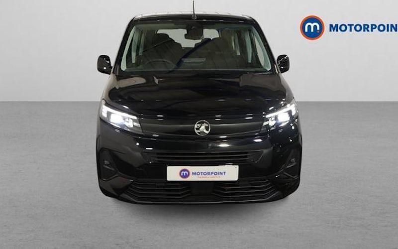 Used Vauxhall Combo Design Edition 100 kW (136 HP) 2026 MPV