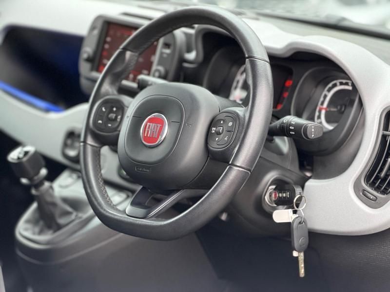 Used Fiat Panda Cross Cross 70 HP (51 kW) 2022 Grey Hatchback