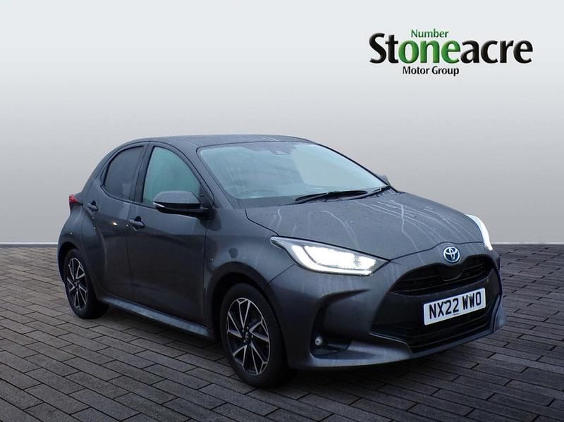 Used Toyota Yaris Hybrid Design 116 HP (85 kW) 2022 Grey Hatchback