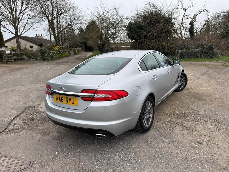 Usado Jaguar XF SE 2012 Prateado Sedan