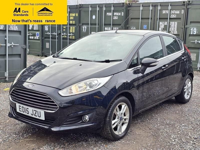 Used Ford Fiesta Zetec 105 HP (77 kW) 2015 Black Hatchback