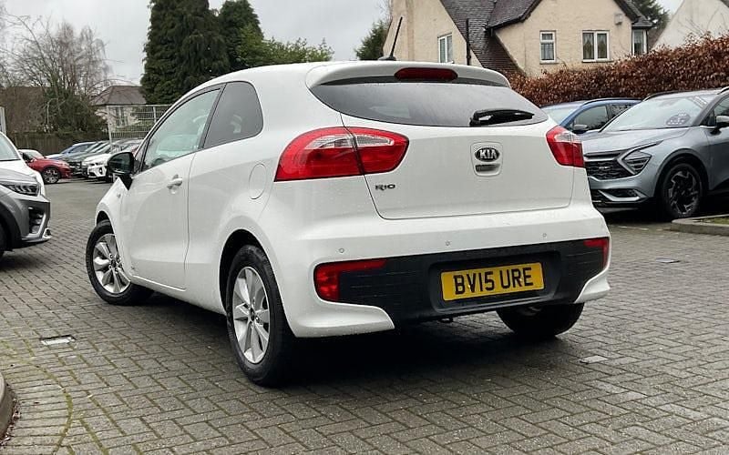 Used Kia Rio 84 HP (61 kW) 2016 Hatchback