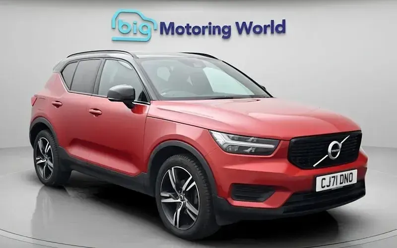 Used Volvo XC40 R-Design 163 HP (119 kW) 2021 SUV