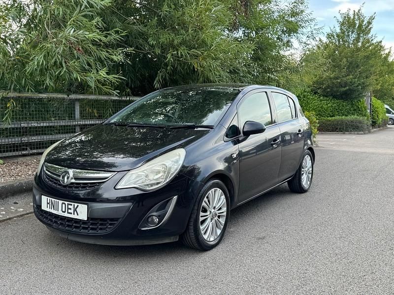 Black Used 2011 Vauxhall Corsa Hatchback | £1,585 (Good price) - Image 1/4
