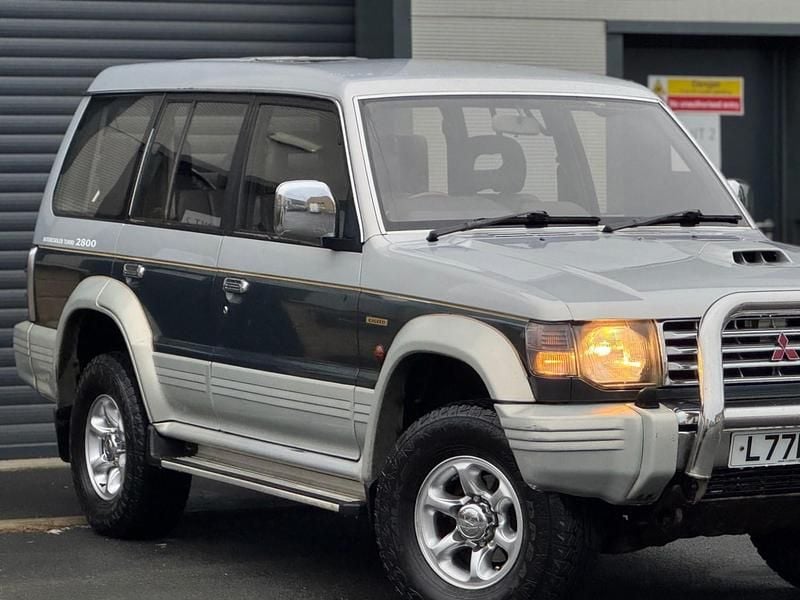 Used Mitsubishi Pajero 2006 Silver SUV