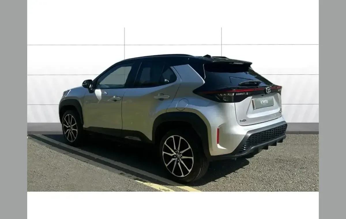 Used Toyota Yaris Cross Sport 113 HP (83 kW) 2022 Silver SUV