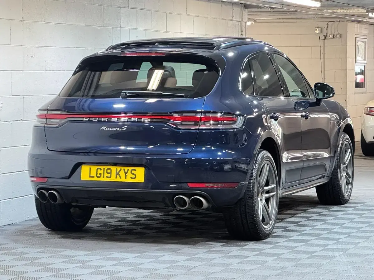 Used Porsche Macan 354 HP (260 kW) 2019 Blue SUV