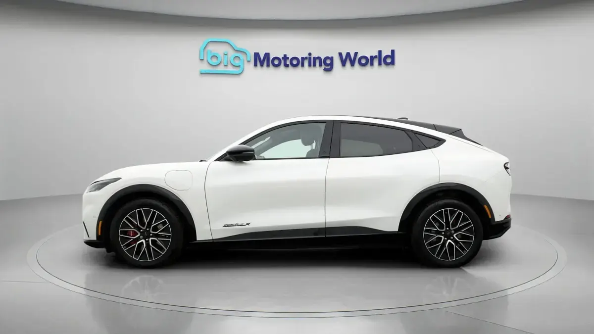 Usado Ford Mustang Mach-E Extended Range 2025 Branco SUV