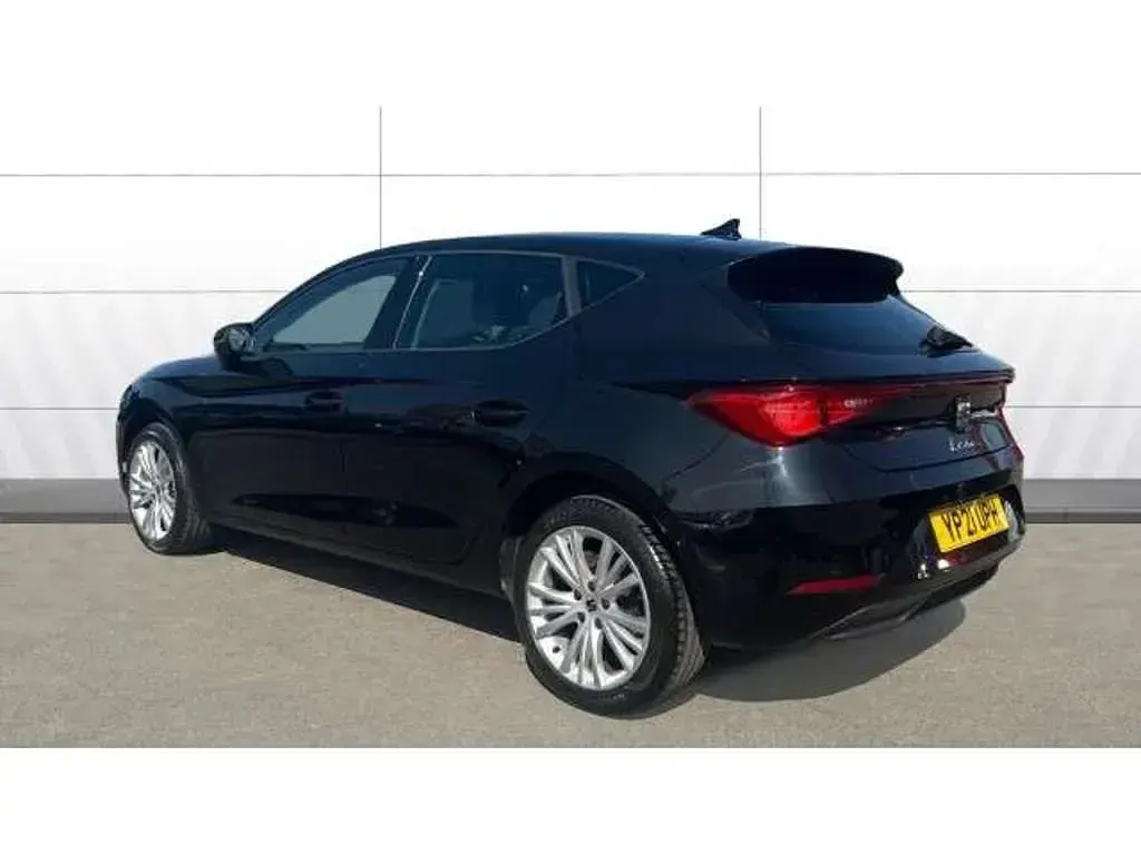 Used Seat Leon SE Dynamic 131 HP (96 kW) 2021 Hatchback