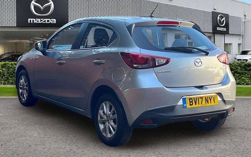 Begagnad Mazda 2 75 HK (55 kW) 2017 Silver Halvkombi