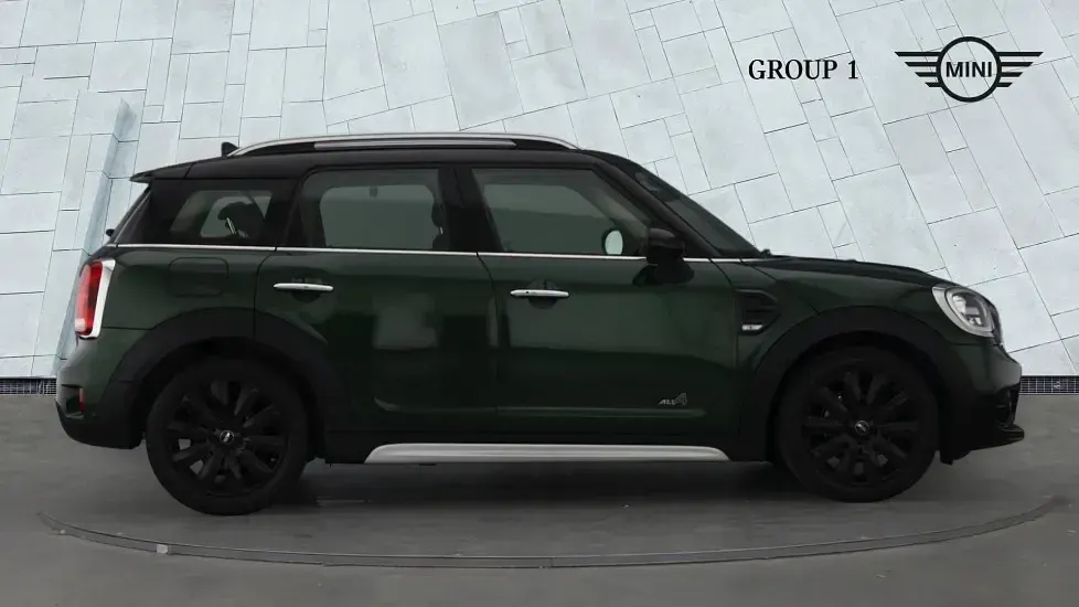 Used Mini Cooper D Countryman 148 HP (108 kW) 2018 Green SUV