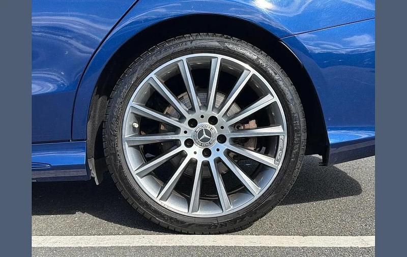 Used Mercedes C250 AMG Line Premium 204 HP (150 kW) 2018 Blue Estate