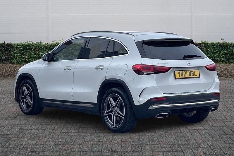Used Mercedes GLA220 AMG Line Premium Plus 190 HP (139 kW) 2021 White SUV