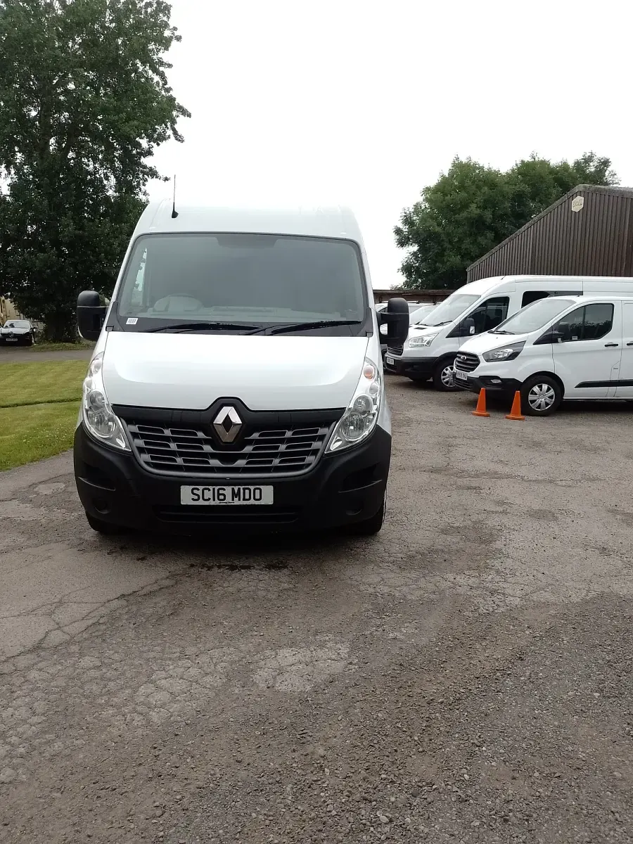 Used Renault Master Business 125 HP (91 kW) 2016 White Van