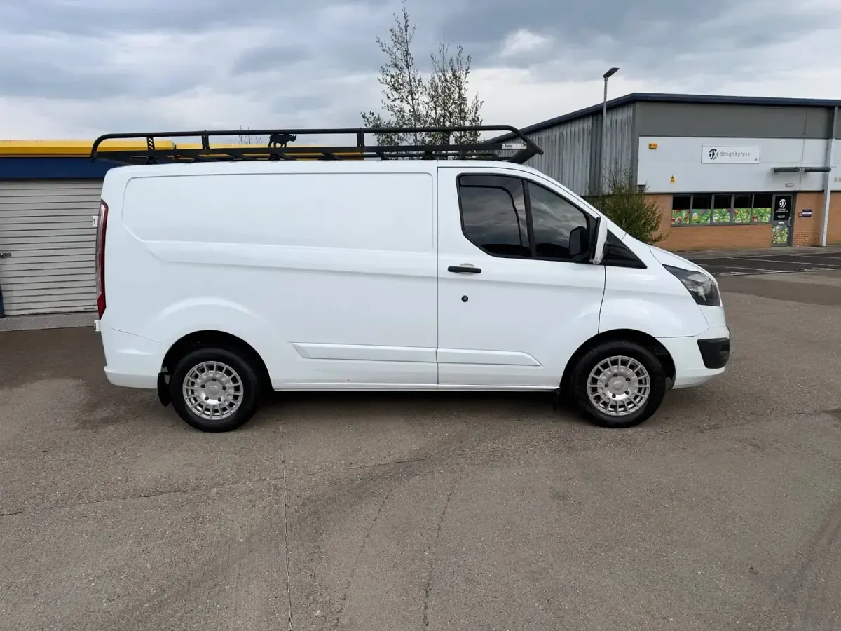 Używany Ford Transit Custom 105 KM (77 kW) 2018 Biały Van