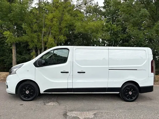Used Fiat Talento 120 HP (88 kW) 2021 White MPV