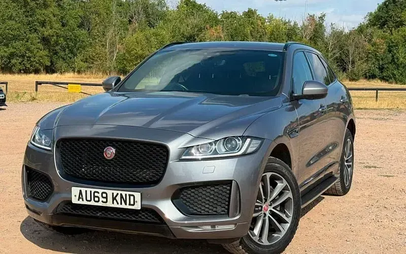 Used Jaguar F-Pace Chequered Flag 180 HP (132 kW) 2019 Grey SUV