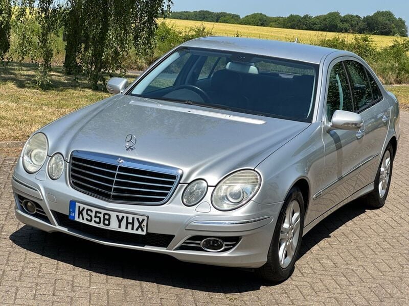 Used Mercedes E220 Avantgarde 170 HP (125 kW) 2008 Silver Sedan