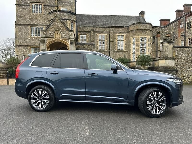 Used Volvo XC90 Momentum 235 HP (172 kW) 2021 Denim blue SUV