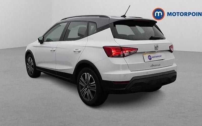 Used Seat Arona SE 110 HP (80 kW) 2022 White SUV