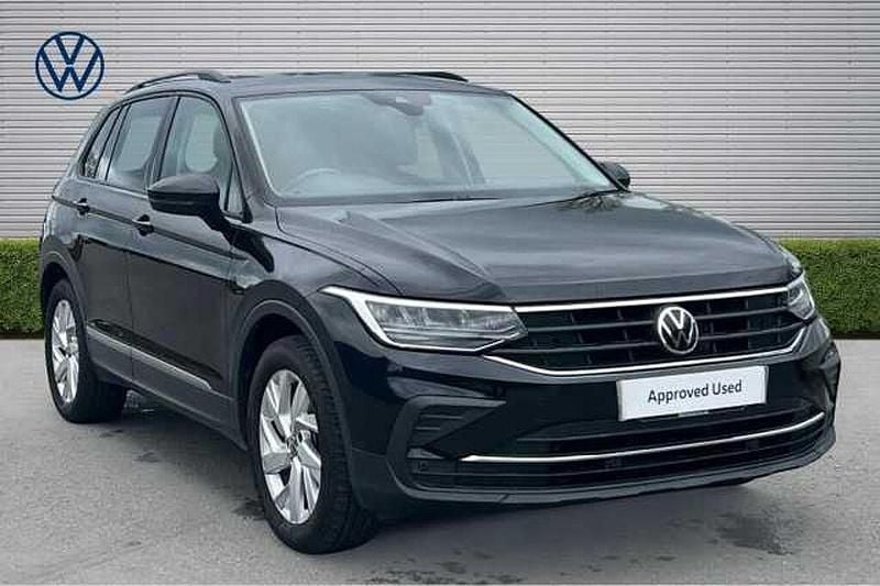 Used VW Tiguan Life 150 HP (110 kW) 2021 Black SUV