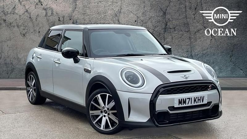 Silver Used 2022 Mini Cooper S Classic Hatchback | £16,950 (Super price) - Image 1/4