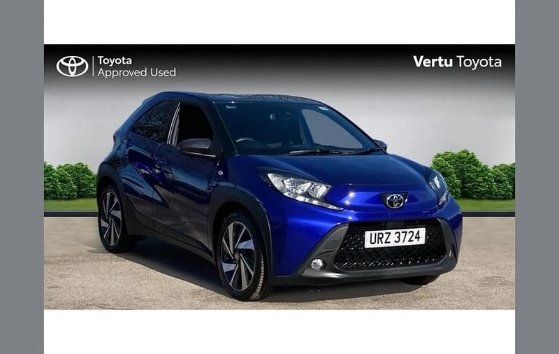 Used Toyota Aygo X 72 HP (52 kW) 2023 Blue SUV