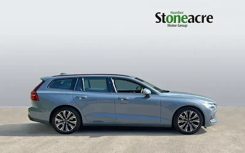 Used Volvo V60 Core 163 HP (119 kW) 2022 Estate