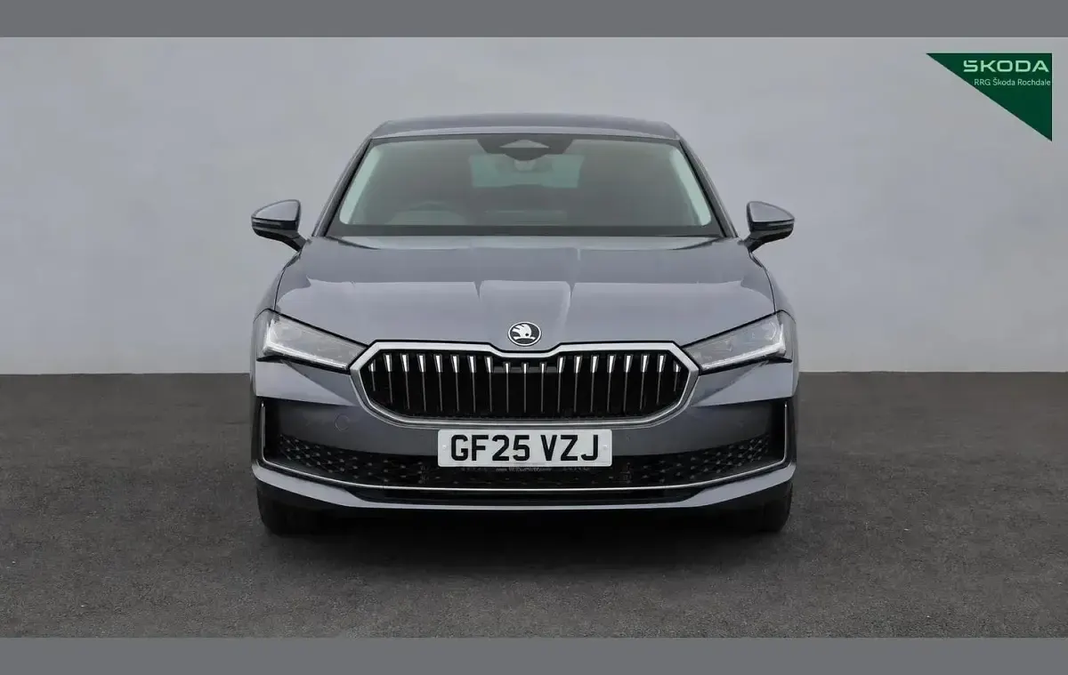 Used Skoda Superb SE Technology 150 HP (110 kW) 2025 Graphite grey metallic Estate