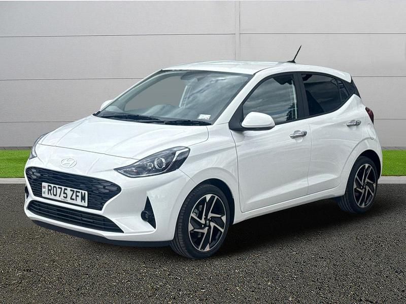 Used Hyundai i10 Premium 79 HP (58 kW) 2025 White Hatchback