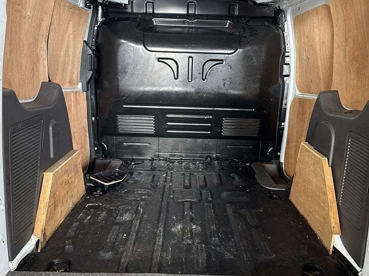 Used Ford Transit Connect Limited 120 HP (88 kW) 2021 White MPV