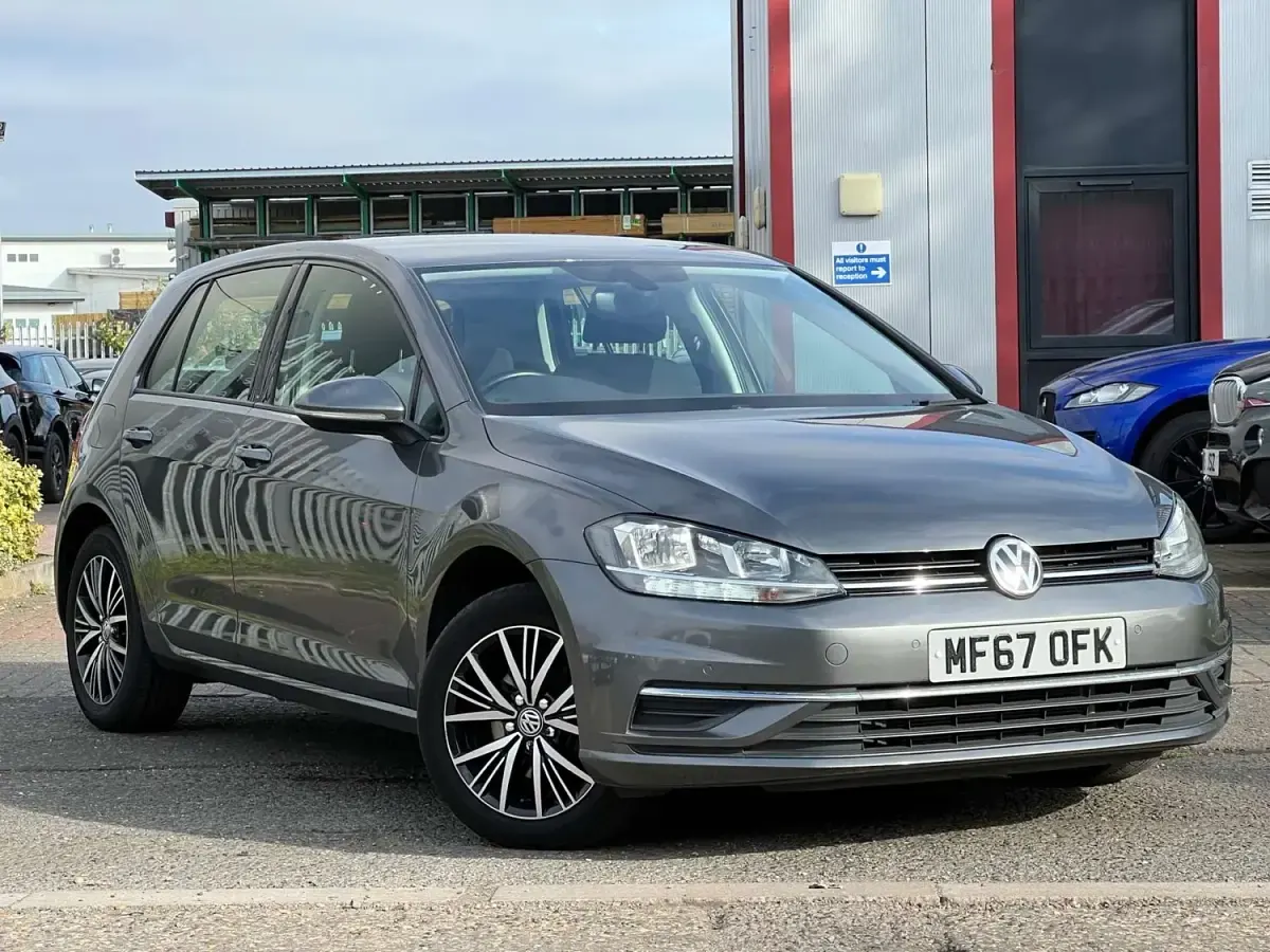 Begagnad VW Golf VII SE 150 HK (110 kW) 2017 Grå Halvkombi