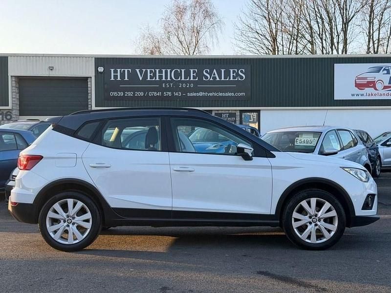 Used Seat Arona SE 95 HP (69 kW) 2018 White SUV