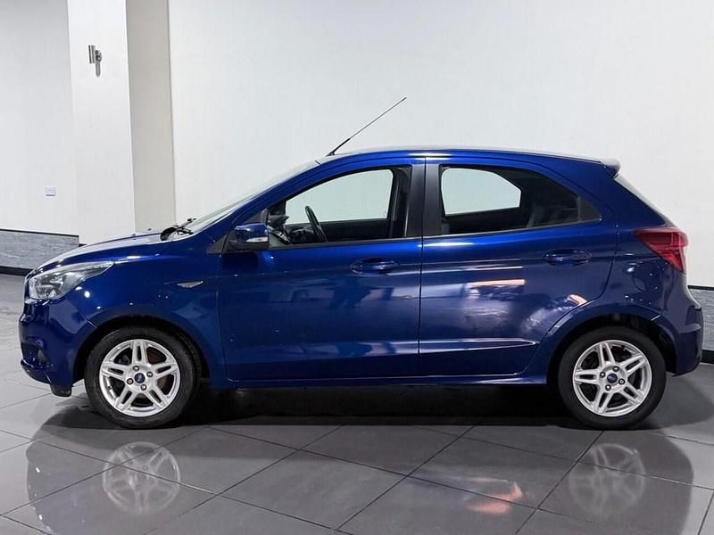Used Ford Ka Plus Zetec 70 HP (51 kW) 2017 Blue Hatchback