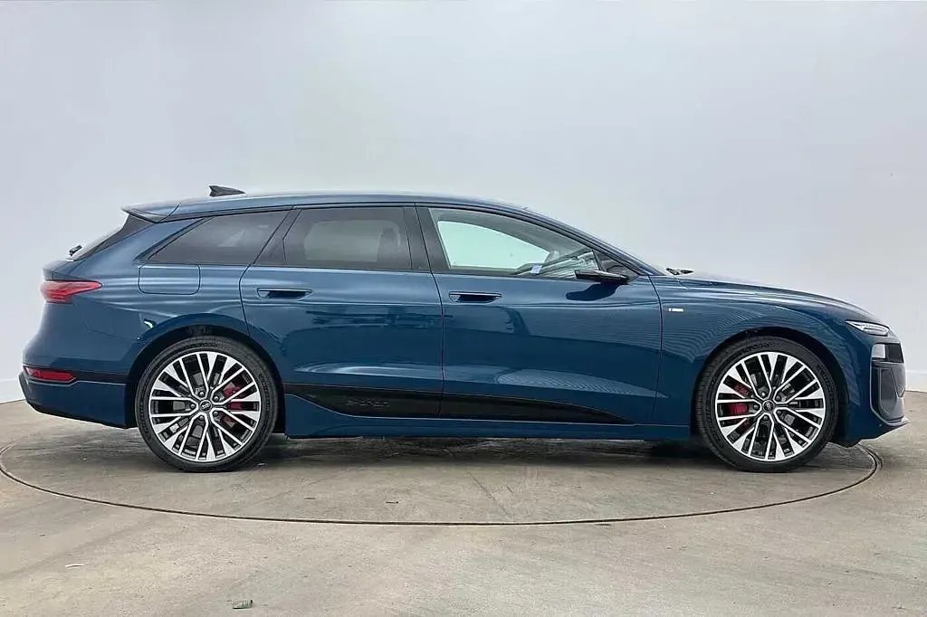 Used Audi A6 e-tron Performance 269 kW (367 HP) 2026 Blue Estate